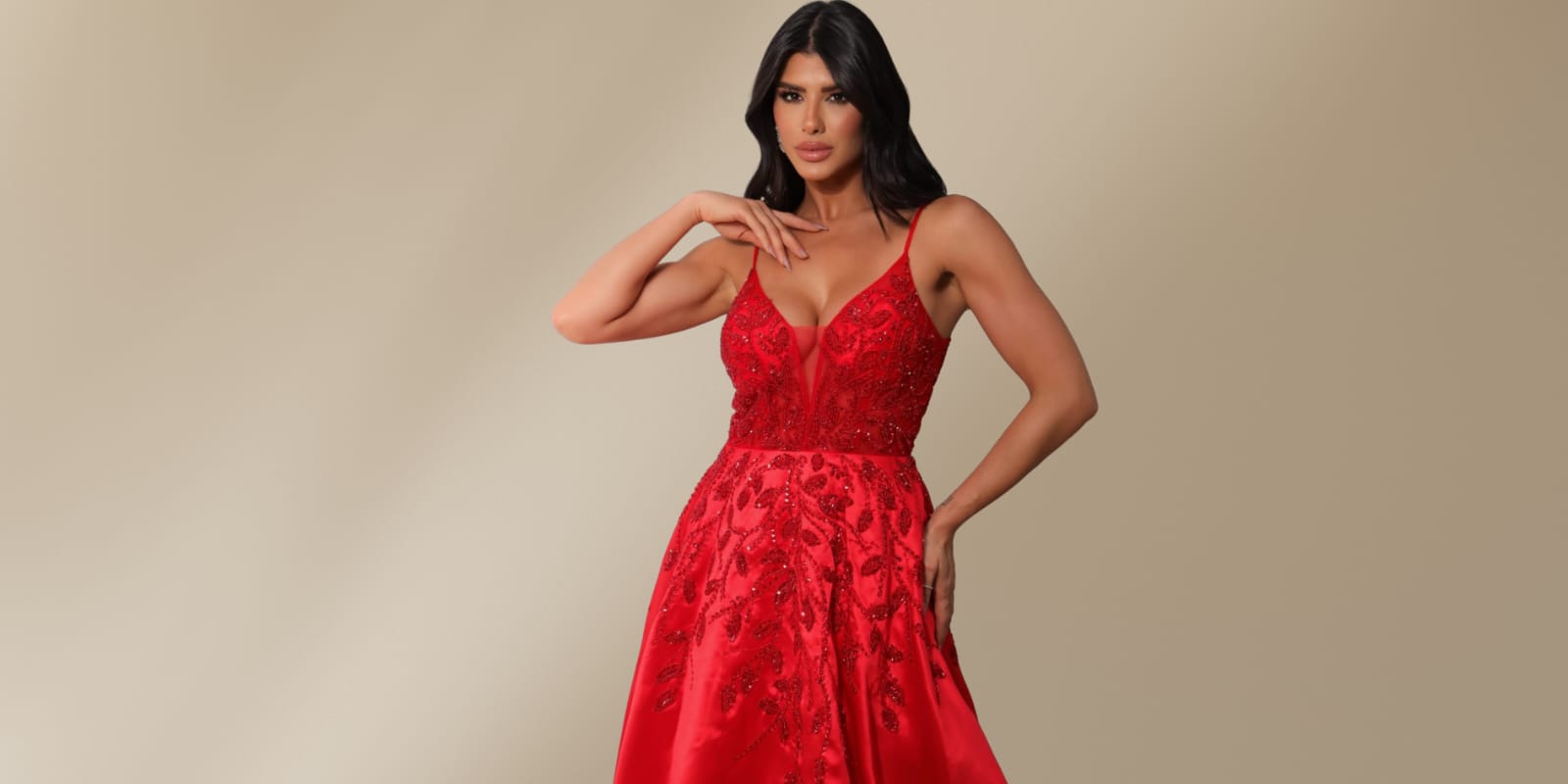ELEGÂNCIA  QUE TRANSCENDE