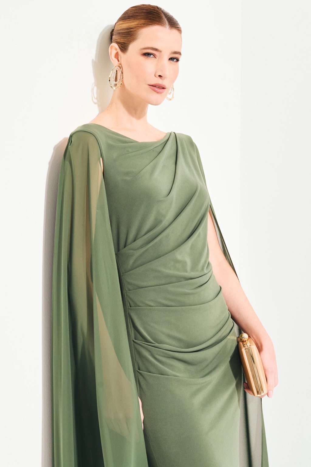 Vestido com Capa